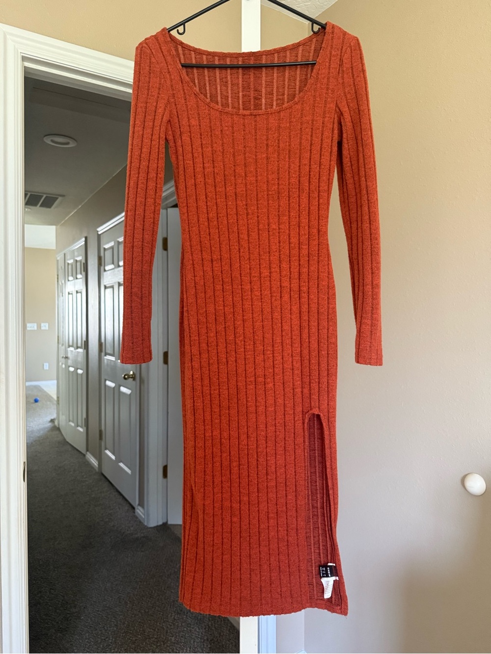 Ribbed Long Sleeve Scoop Neck Midi Dress - Rust